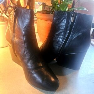 ROBERT CLERGERIE! EUC.MADE IN PARIS.FANTASTIC BOOTS 👢